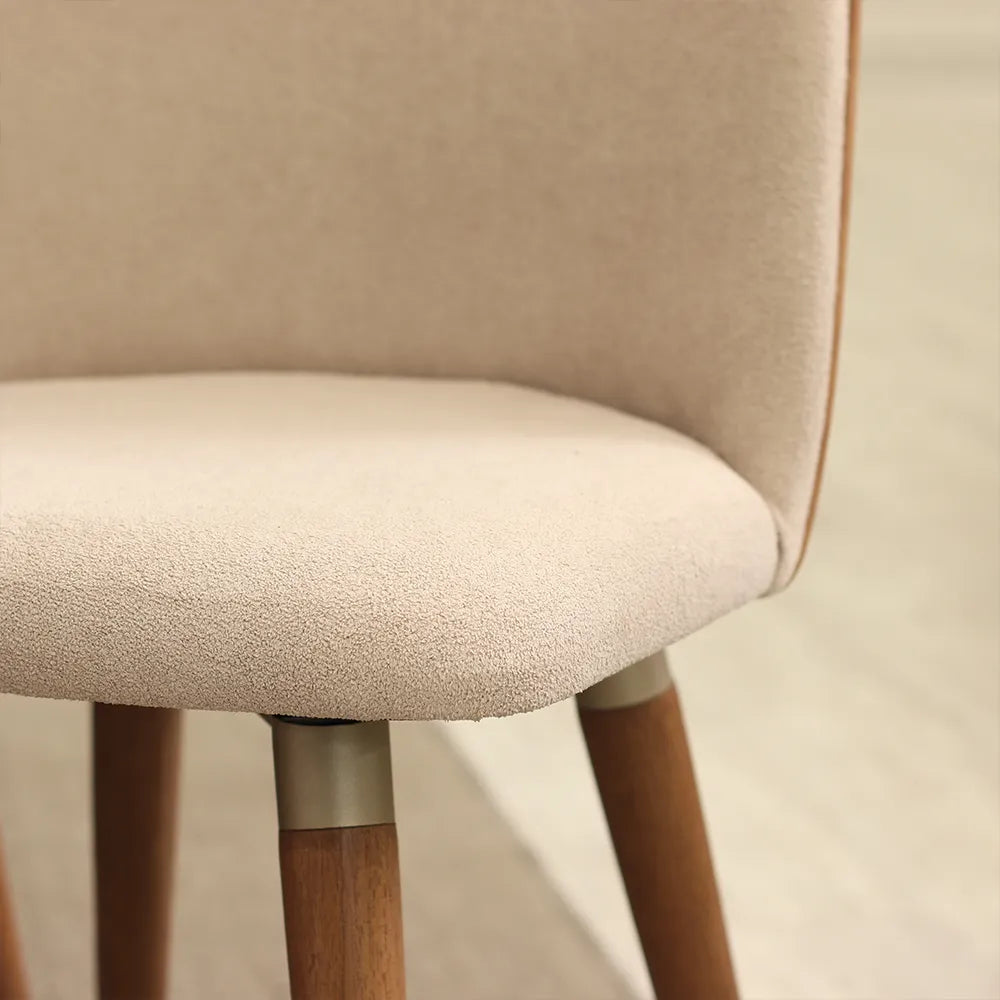 Conjunto de Jantar Mesa Retangular Lintz 8 Cadeiras Giratória Dakota - Canella c/ Caramelo